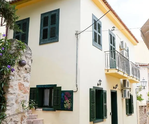 N1 Sokaki * Nafplion